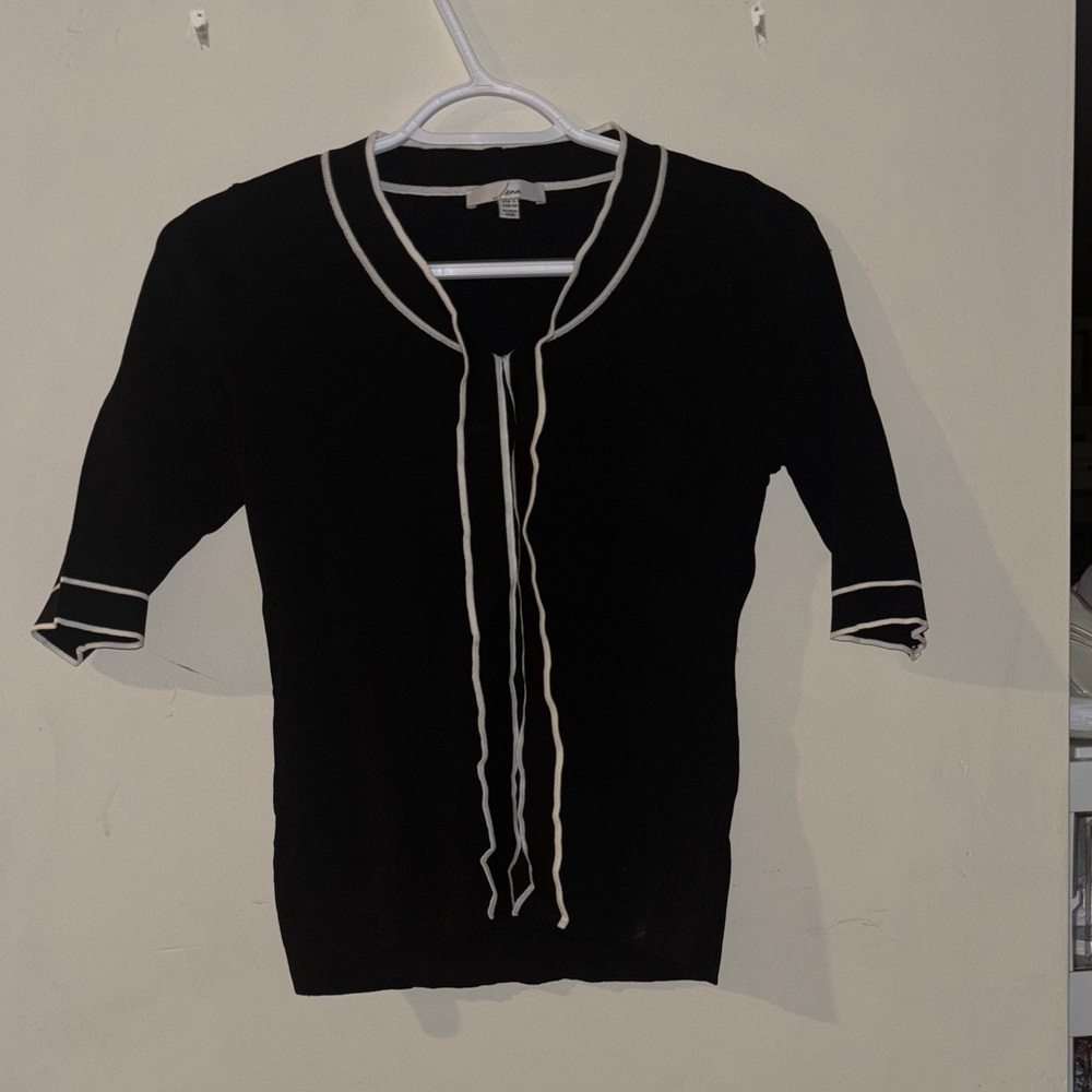 Jenn Black Top with White Trim